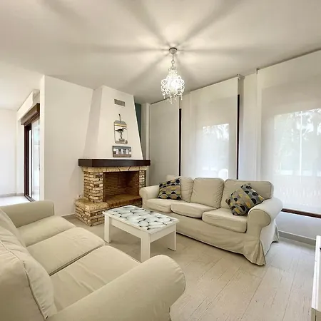 Belvilla By Oyo Playa & Golf Ii, Cleaning Included Motril